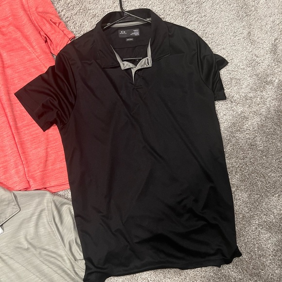 Oakley Hydrolix Polos. Men’s US Small. Various colors. Like new. - Picture 4 of 5